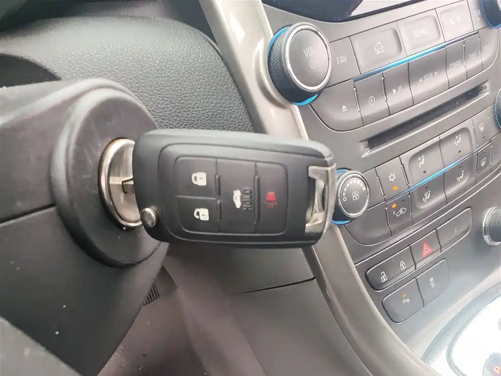 Chevrolet Malibu 2014 2.0L Automatic Luxury фото 9