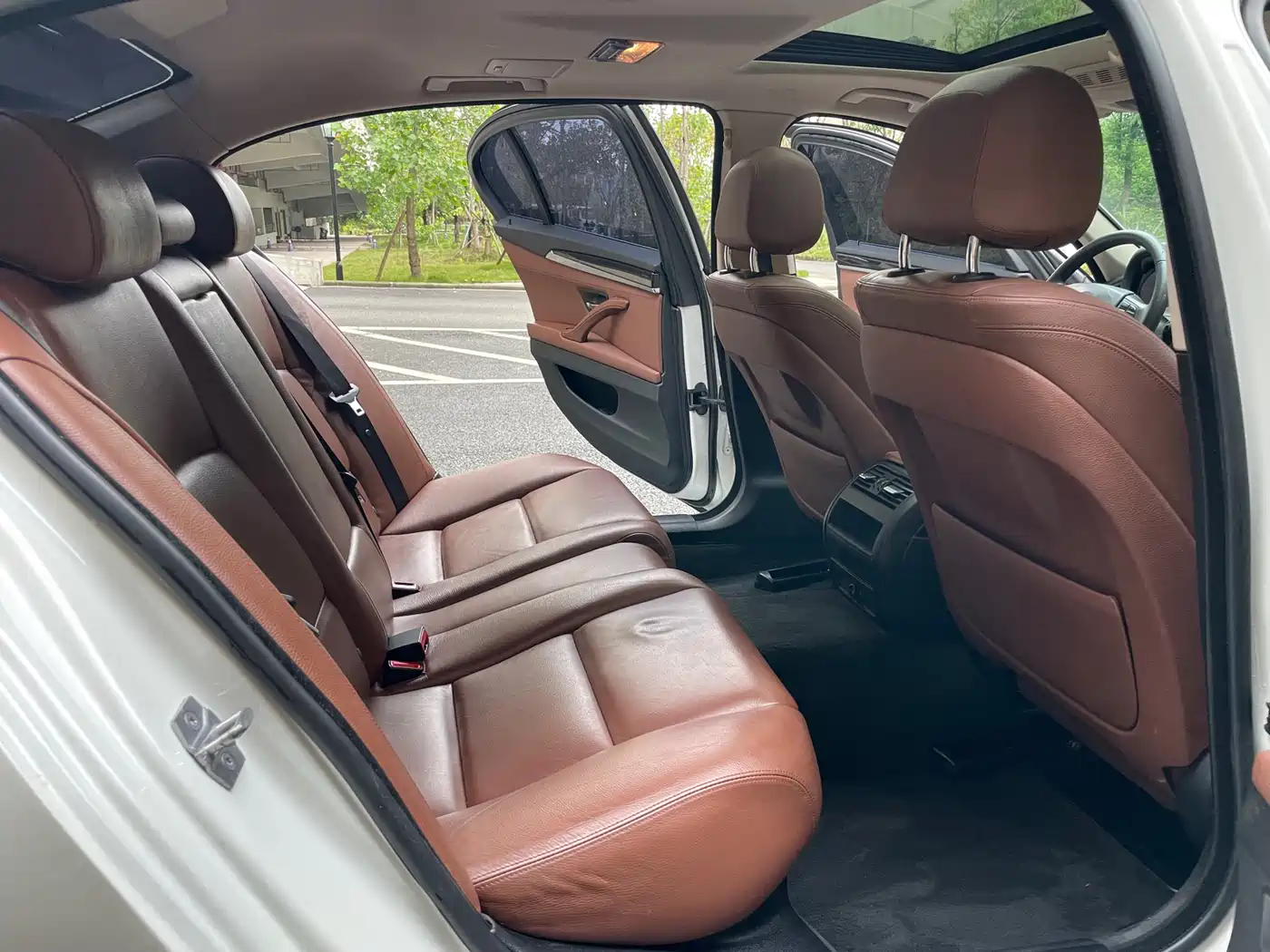 BMW 5 Series 2014 520Li Elegance фото 13