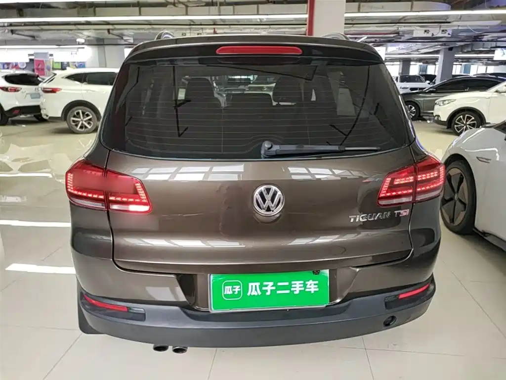 Volkswagen Tiguan 2015 1.8TSI Automatic 2WD Trendline фото 6