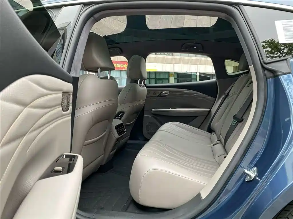 Geely Galaxy Galaxy Xingyao 8 2025 130km EM-P Starship Edition фото 17