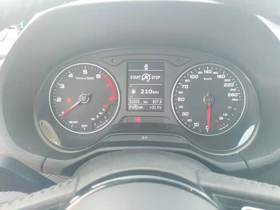 Audi Q2L 2019 2018 35 TFSI Launch Exclusive Edition China VI