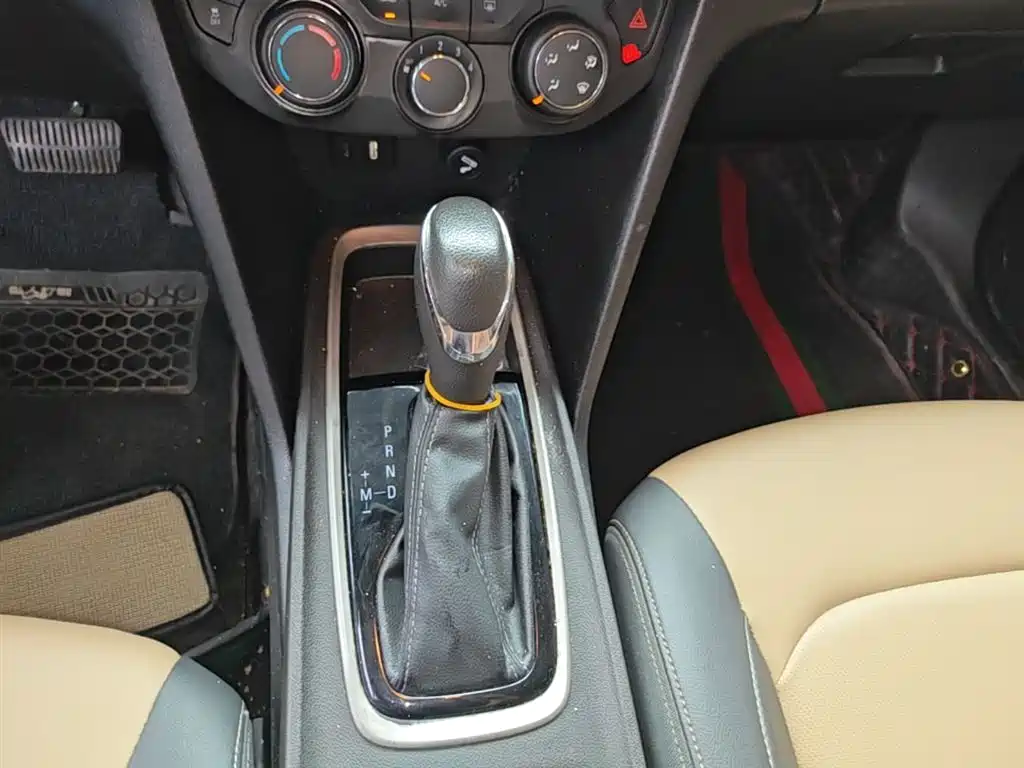 CHEVROLET CRUZE