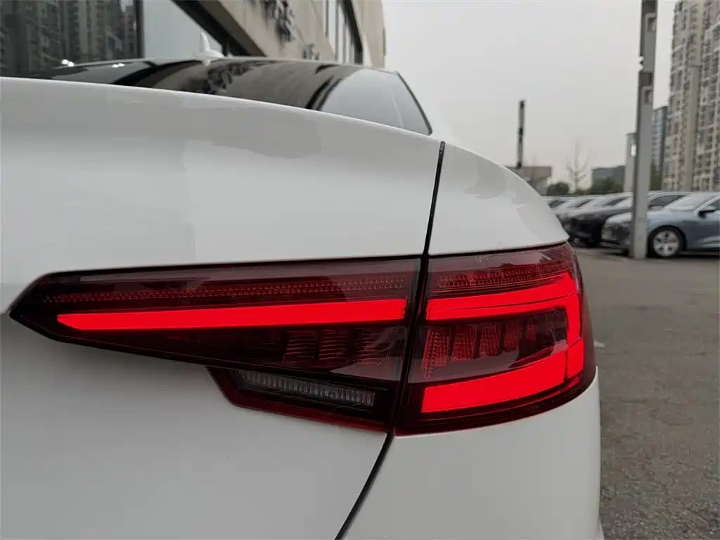 Audi A4L 2018 30th Anniversary 40 TFSI Fashion фото 12