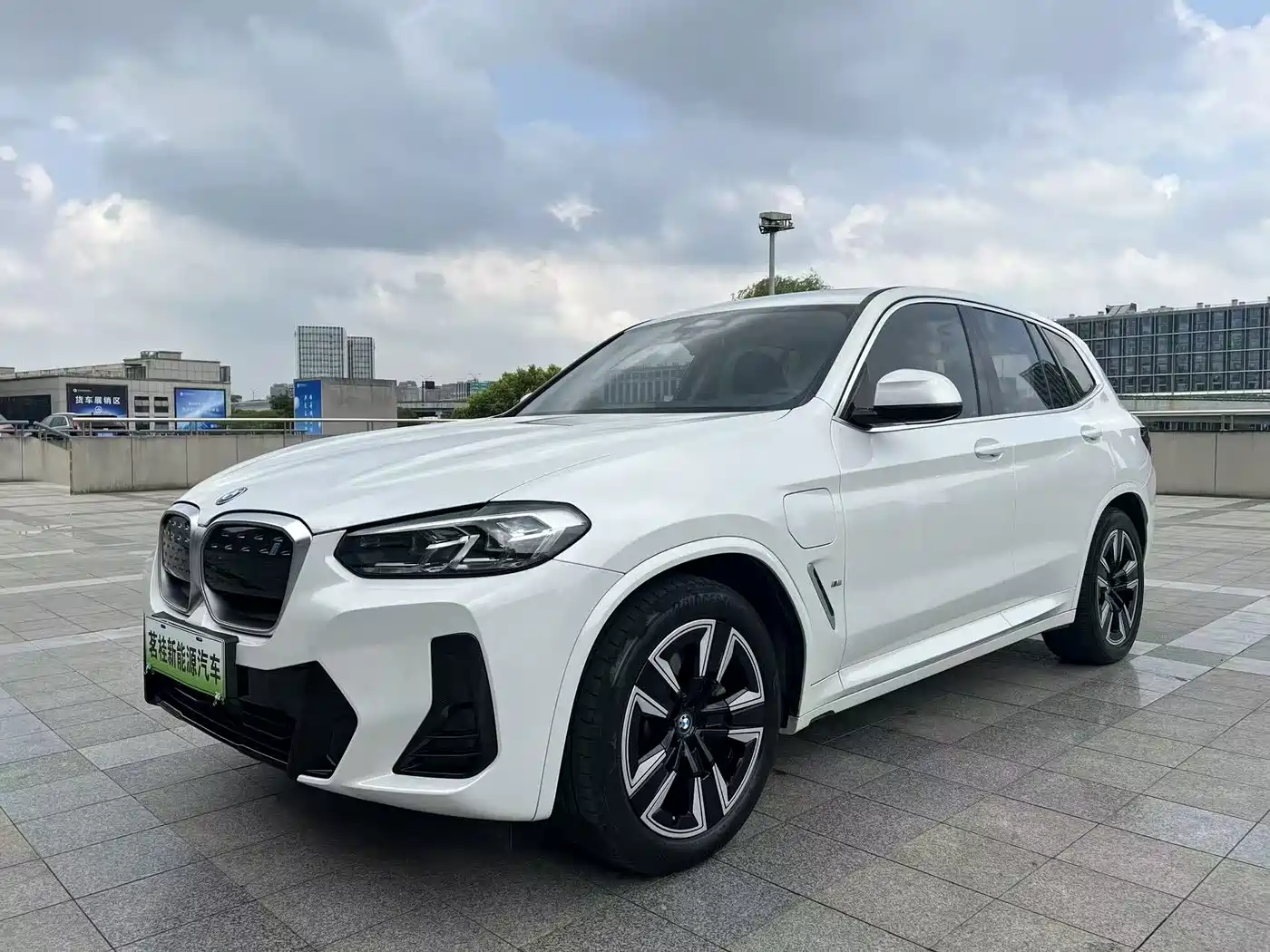 BMW iX3 2023
