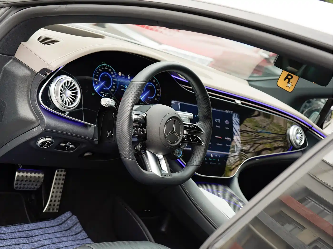 MERCEDES-BENZ EQS AMG