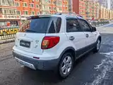 Фото 4 - Suzuki SX4