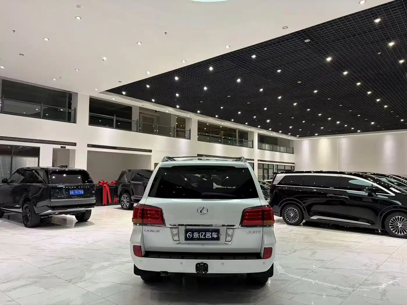 Lexus LX 2011 2009 570
