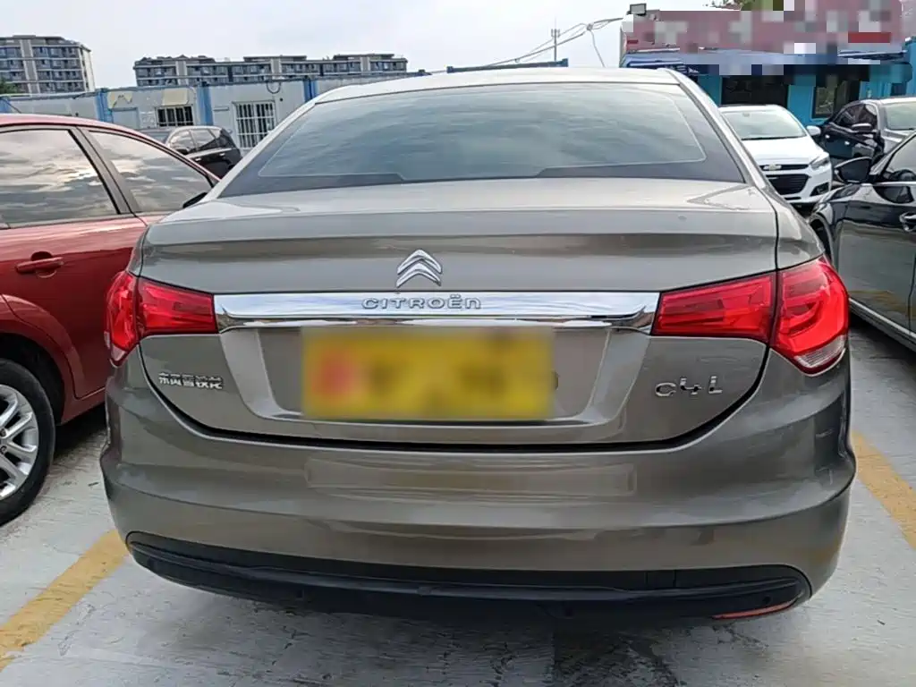 Фото 6 - Citroën C4L
