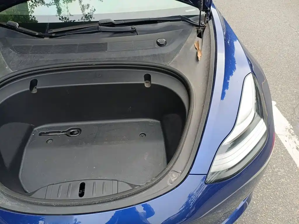 Фото 22 - Tesla Model 3
