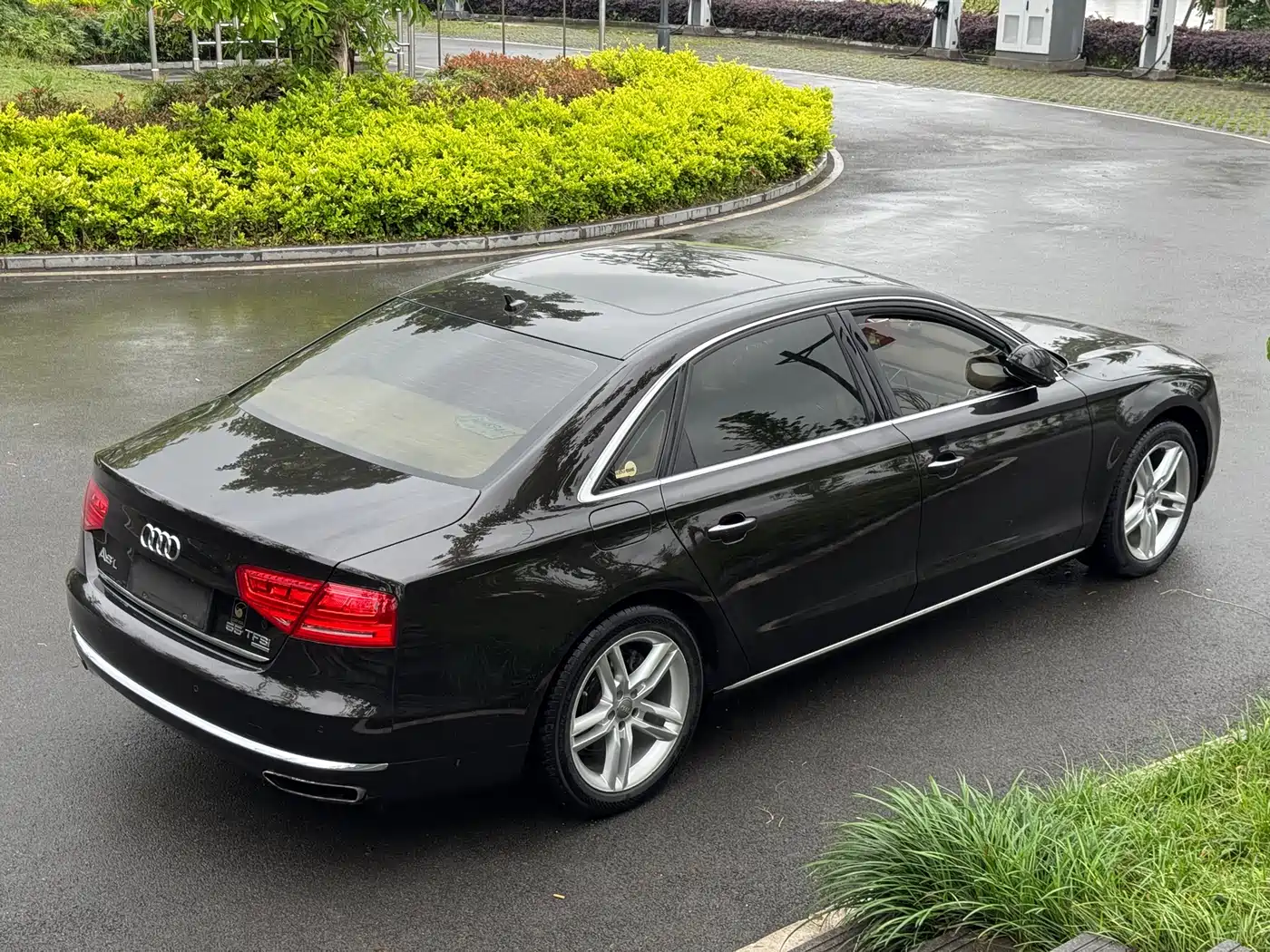 Audi A8 2013 A8L 45 TFSI quattro Exclusive фото 8