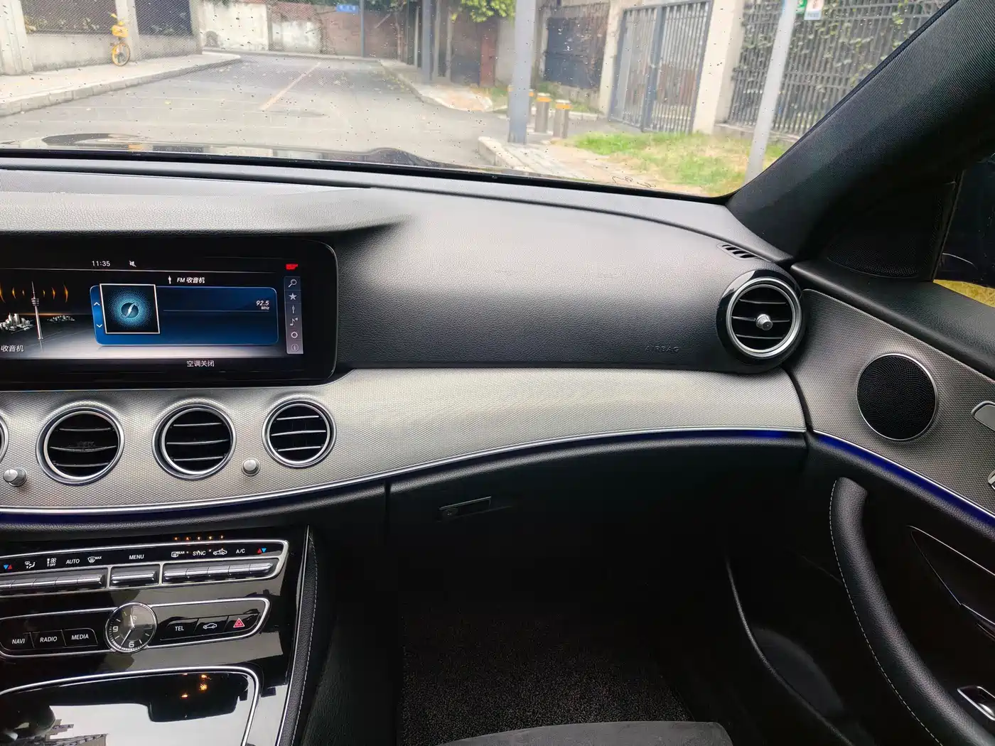 Mercedes-Benz E-Class 2017 E 200 Sport фото 15