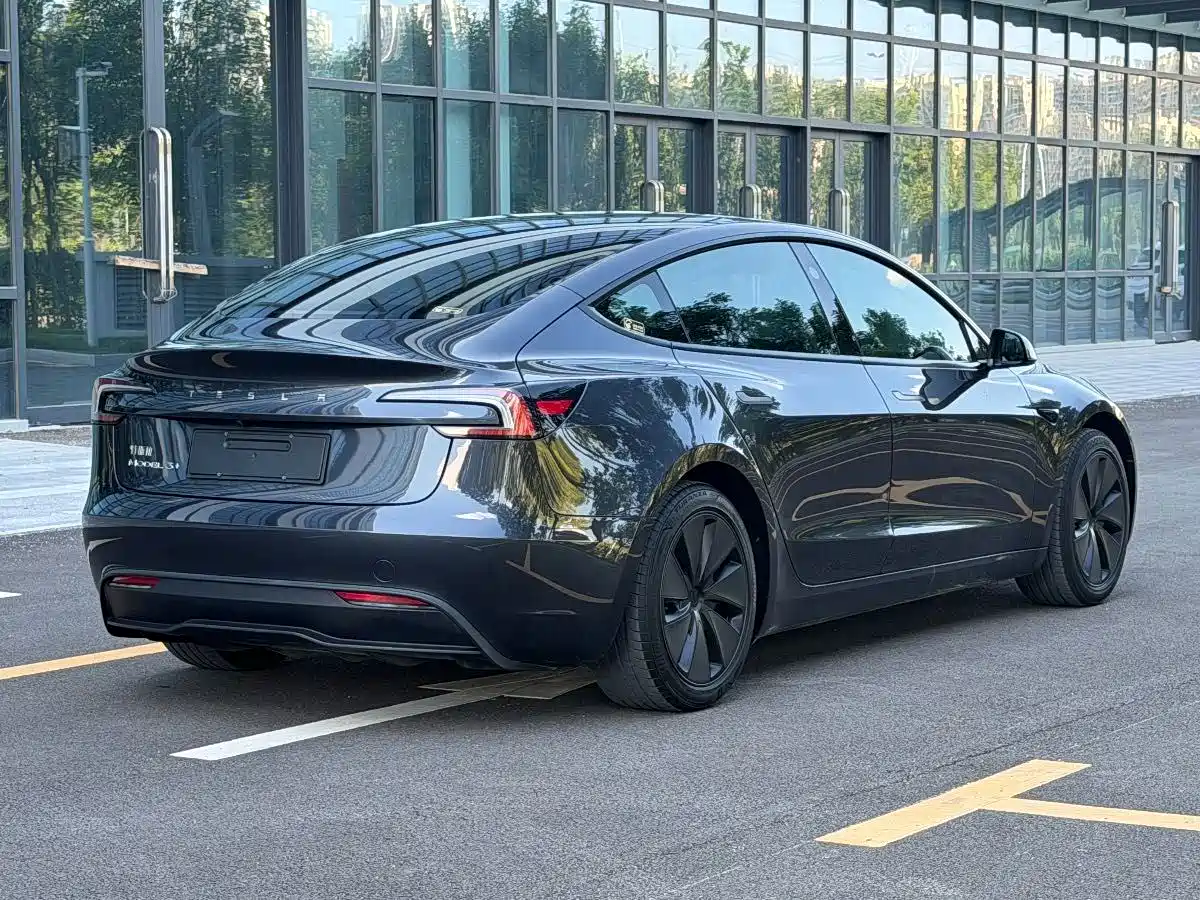 Tesla Model 3 2025 2025 Model Rear-Wheel Drive Edition