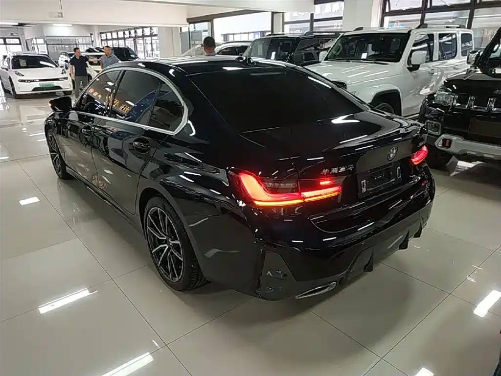 BMW 3 Series 2024 325Li M Sport Package фото 5