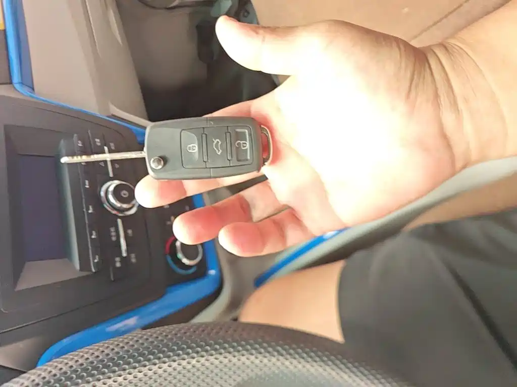 SRM Xinyuan Good Luck 2024 2023 Standard Passenger Vehicle