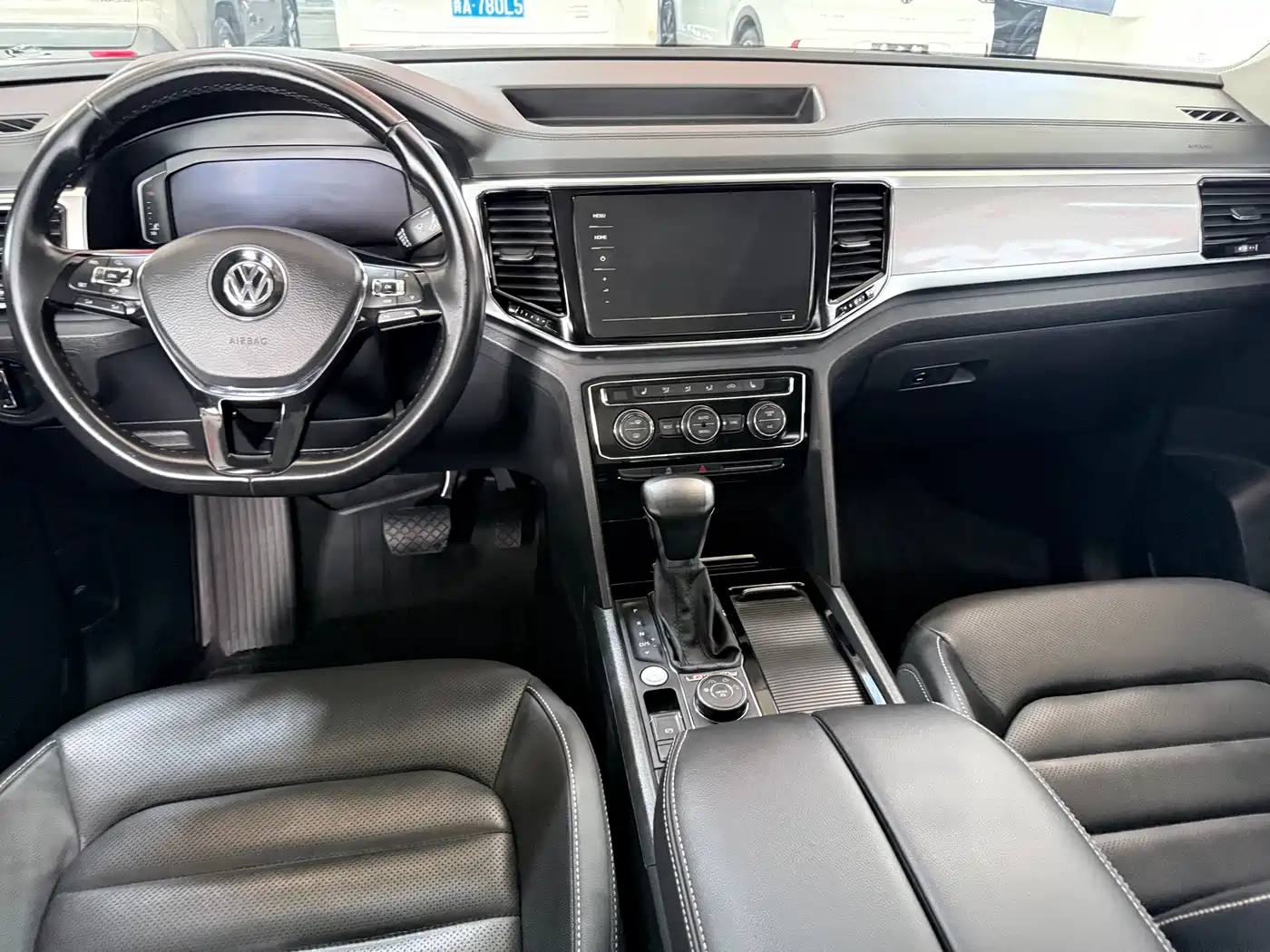 Volkswagen Teramont 2020 380TSI 4WD Luxury Edition China VI фото 12