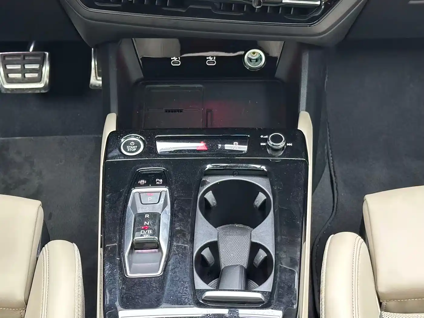 Audi Q6L e-tron 2025 Model Pioneer Edition фото 9