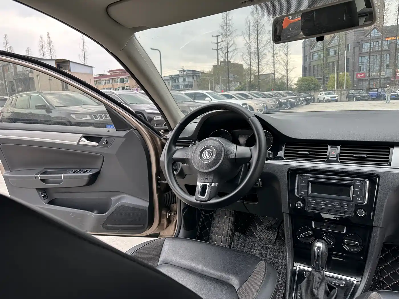 Volkswagen Bora 2015 Quality Edition 1.6L Automatic Comfort фото 7