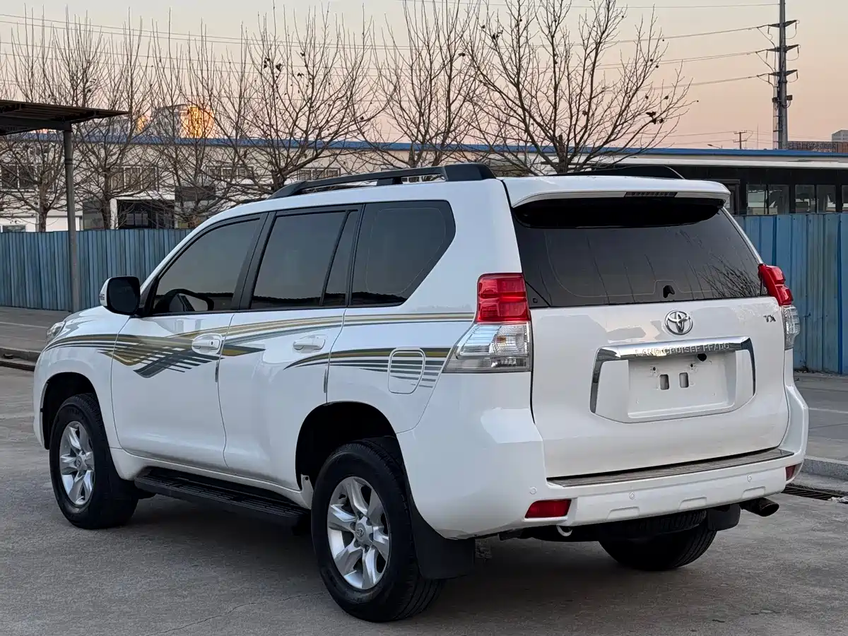 Toyota Prado (Import) 2010 2.7L Automatic Standard фото 4