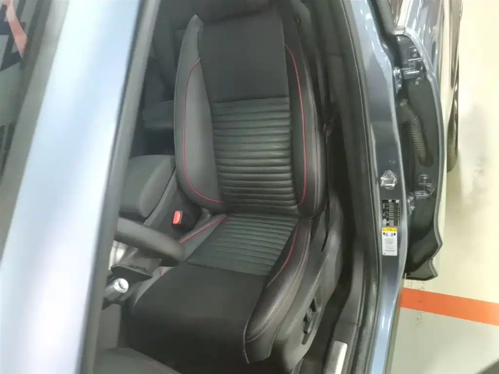 Land Rover Discovery Sport 2020 249PS R-Dynamic Performance Tech 5-seater фото 15