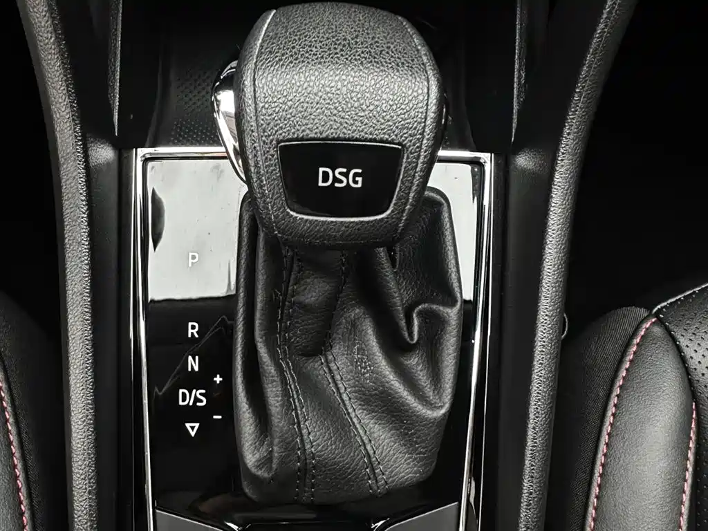 Škoda Karoq 2024 TSI280 Premium Edition фото 13