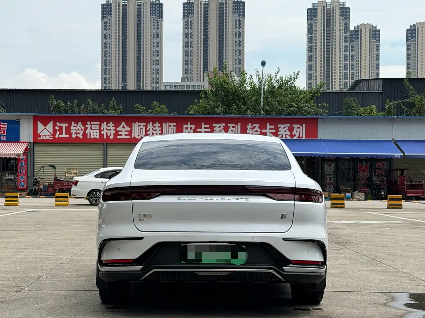 Фото 12 - BYD Han