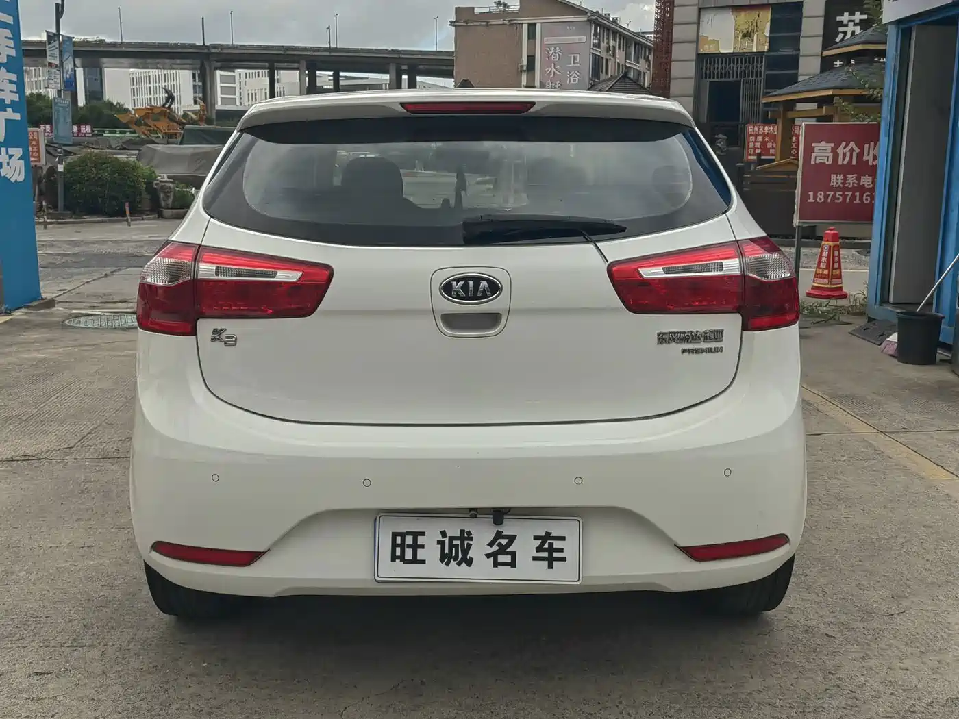 Kia K2 2012 2012 Hatchback 1.6L AT Premium