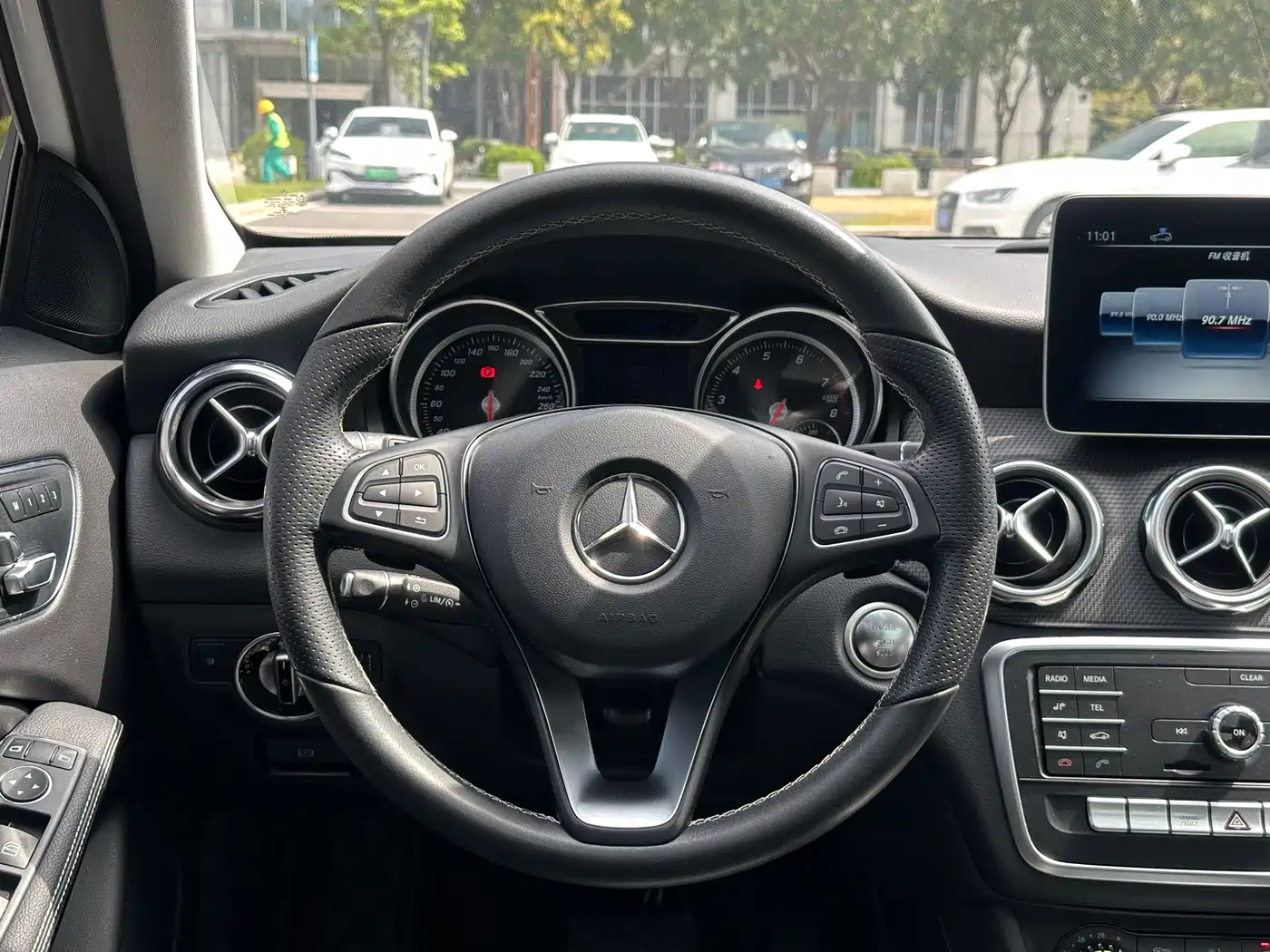 Mercedes-Benz GLA 2019 GLA 200 Dynamic фото 9