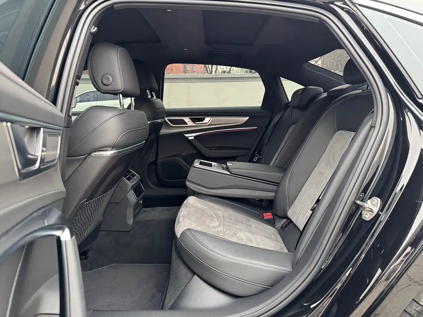 Audi A6L 2024 45 TFSI Premium Dynamic фото 16