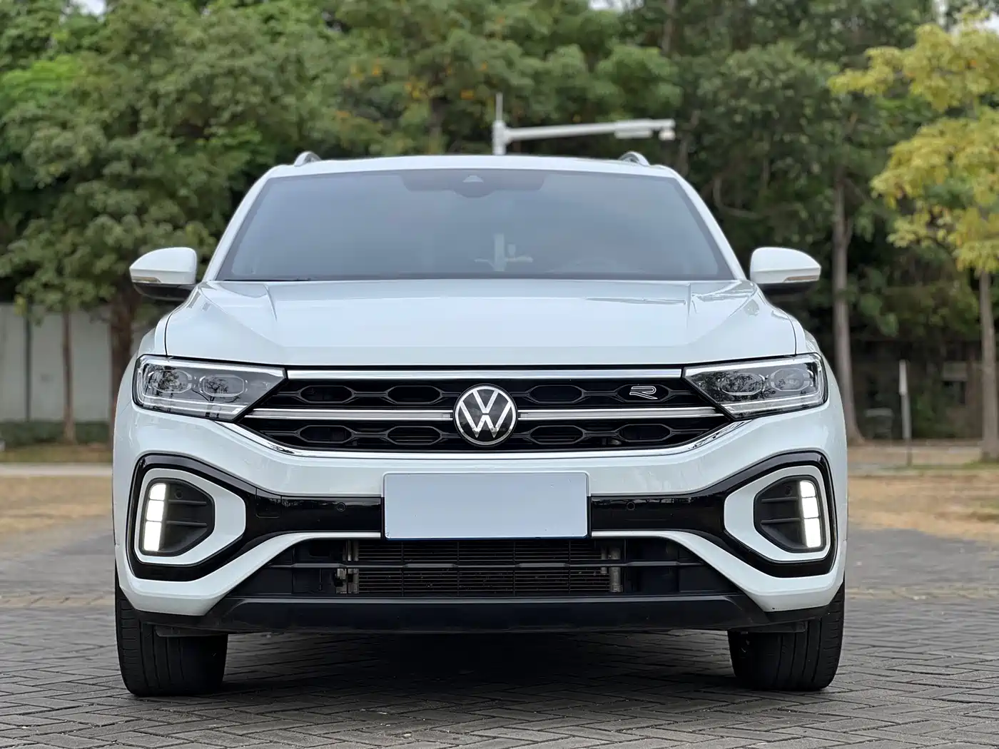 Volkswagen T-ROC 2023 300TSI DSG 2WD Dawn Edition фото 2