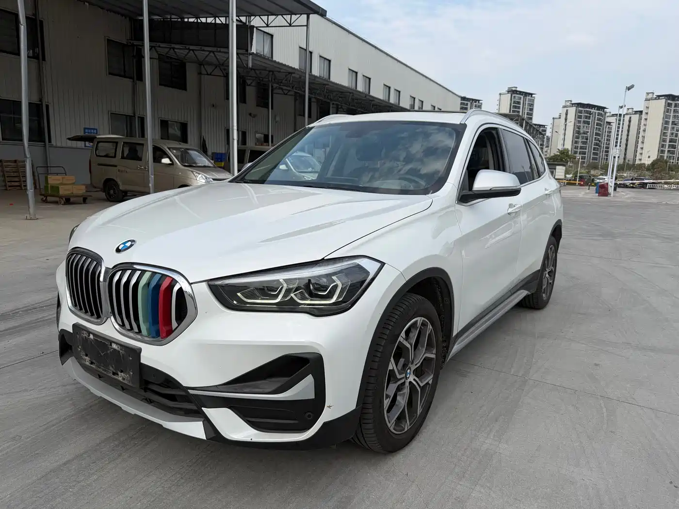 BMW X1 2022 sDrive20Li Fashion фото 2