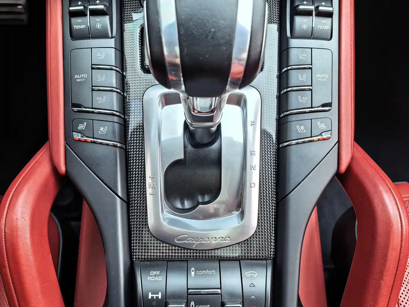 Porsche Cayenne 2015 Cayenne Turbo 4.8T фото 45