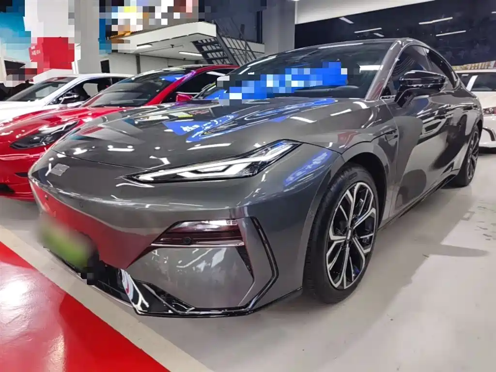 Geely Galaxy E8 2025 700km Long Voyage Smart Drive Edition
