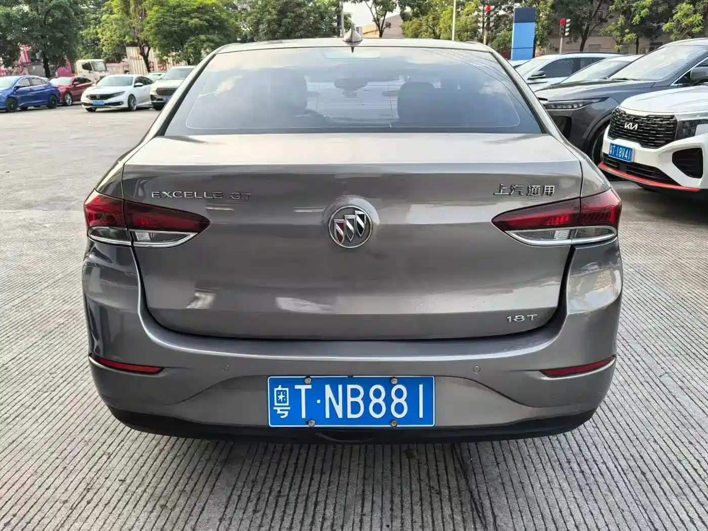 Photo 5 - Buick Excelle