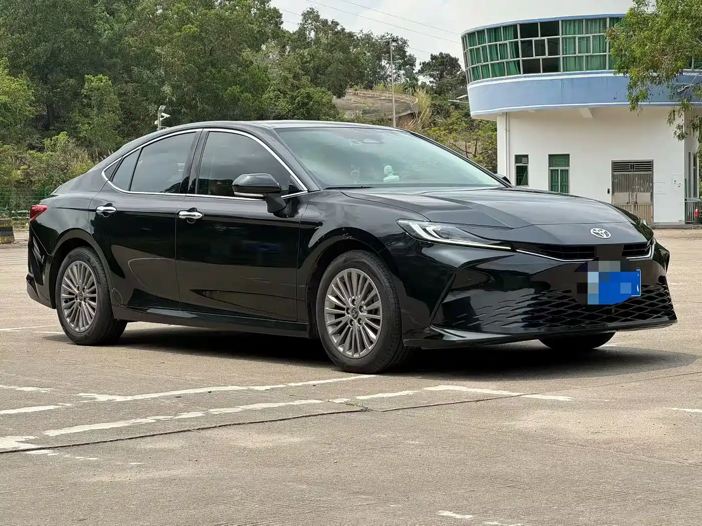 Toyota Camry 2024 2.0GVP Luxury Edition фото 3