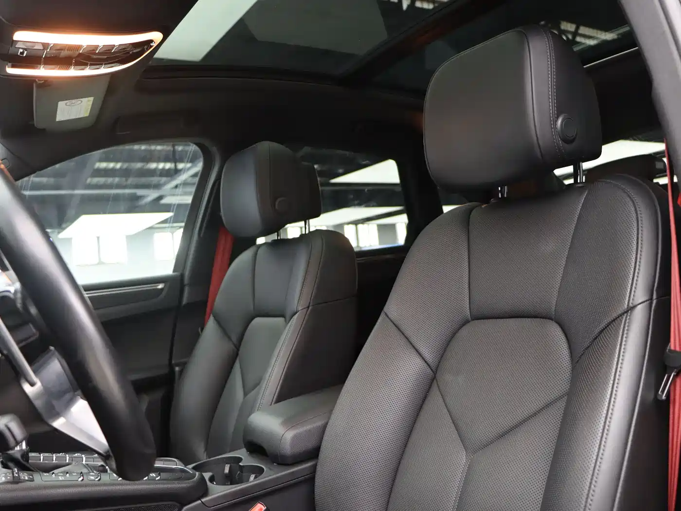 Porsche Macan 2018 Macan 2.0T фото 19