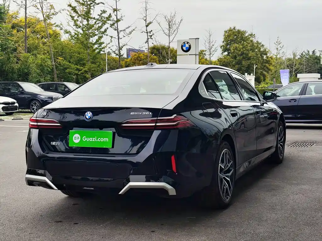 BMW i5 2026 2025 eDrive 35L M Sport Package