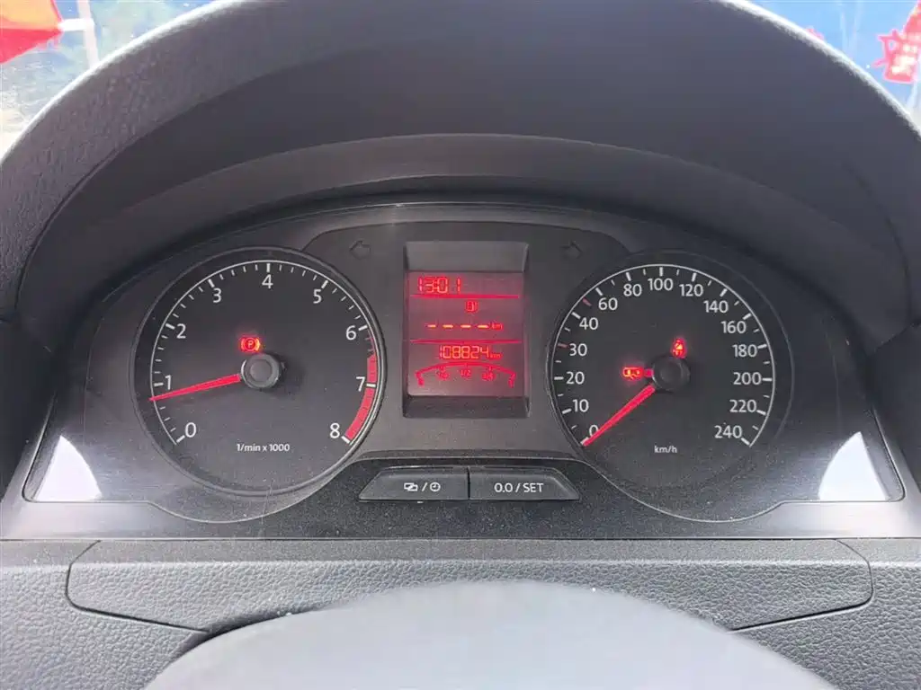 Volkswagen Santana 2013 1.6L Manual Comfort Edition фото 12