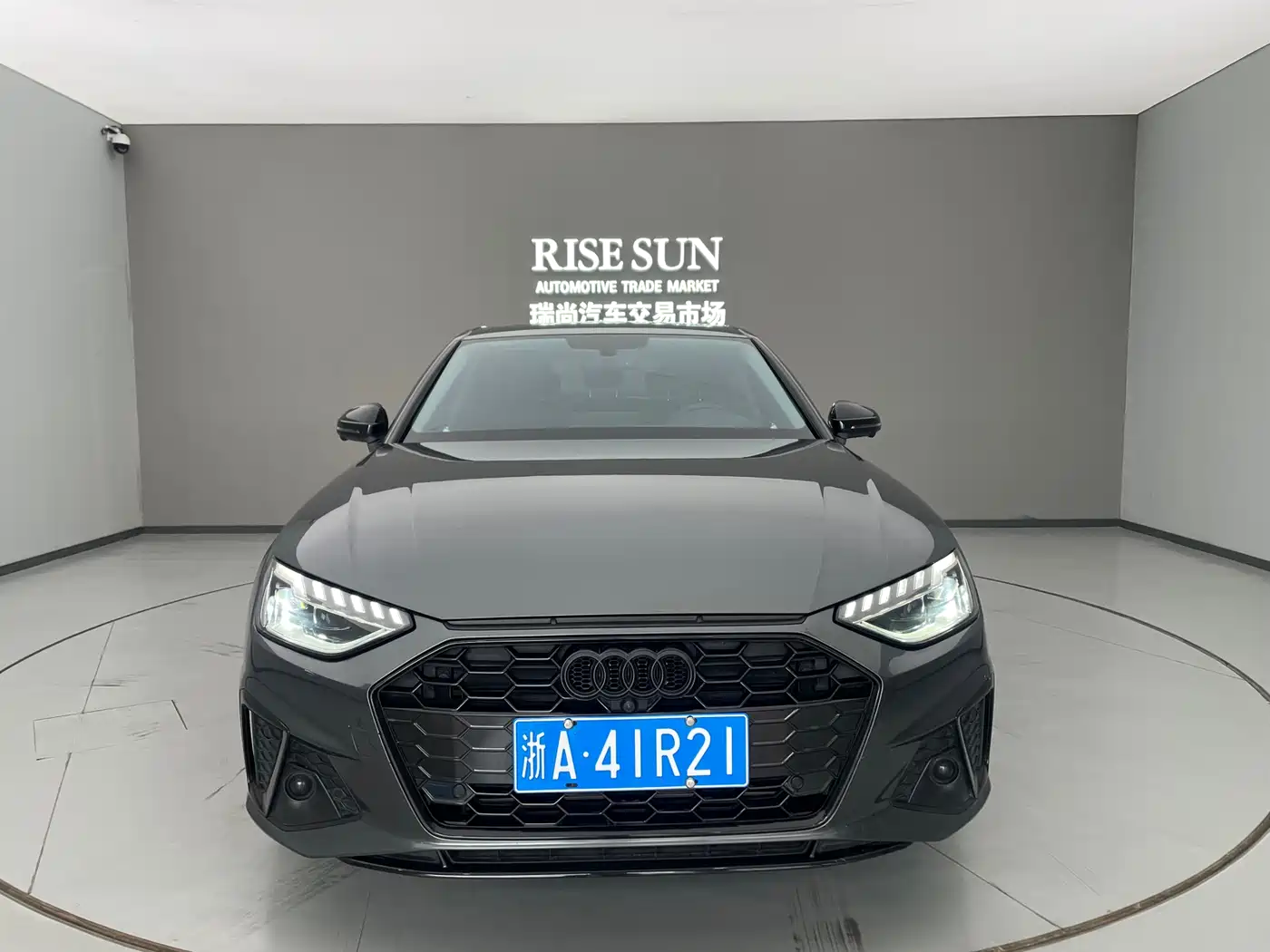 Audi A4L 2022 40 TFSI Luxury Dynamic фото 2