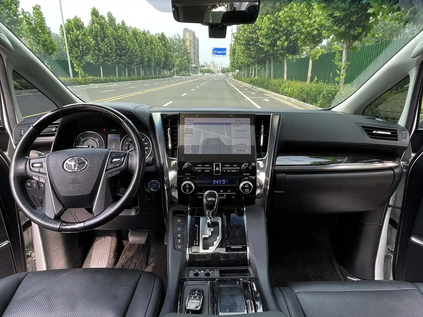 Toyota Vellfire 2021 Crown Hybrid 2.5L HV Luxury Edition фото 7
