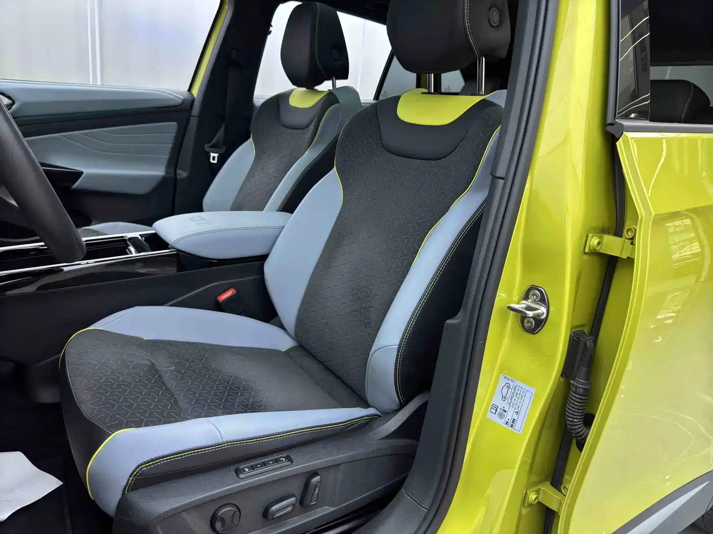 Volkswagen ID.4 X 2022 Smart Long Range фото 18
