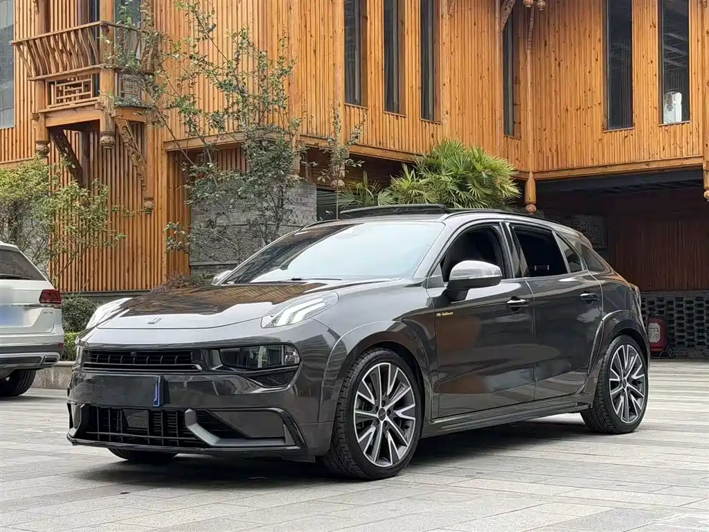 Lynk & Co 02 Hatchback 2021 2.0TD Halo