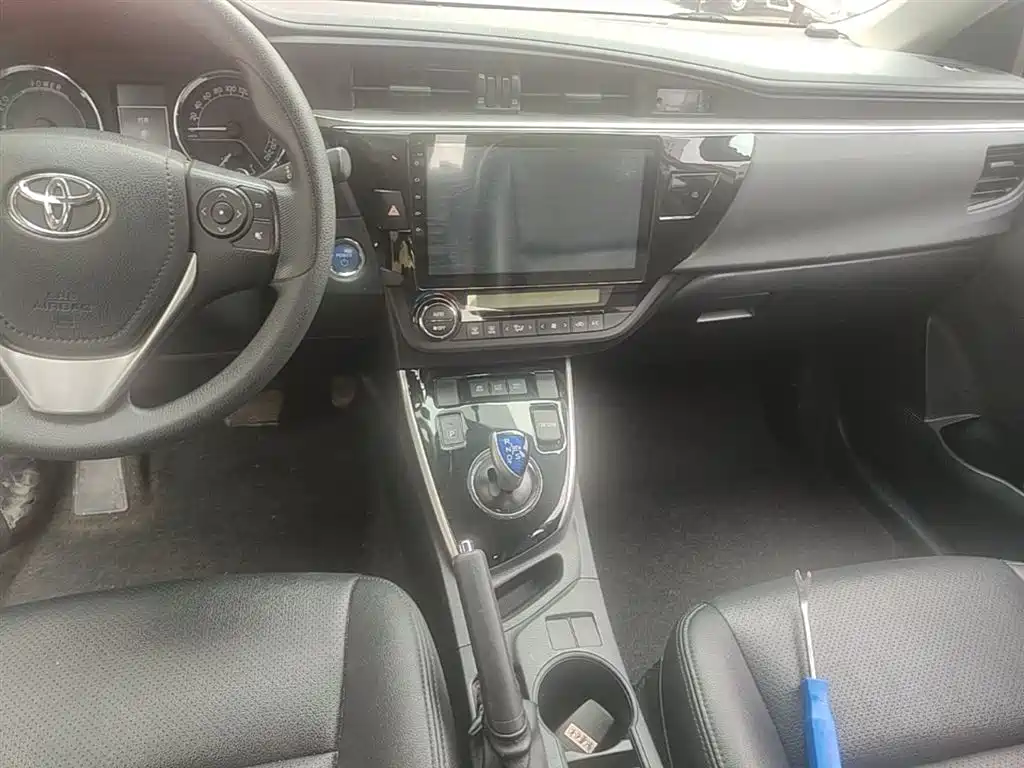 Toyota Levin 2016 Hybrid 1.8H GS E-CVT Elite Sunroof фото 13