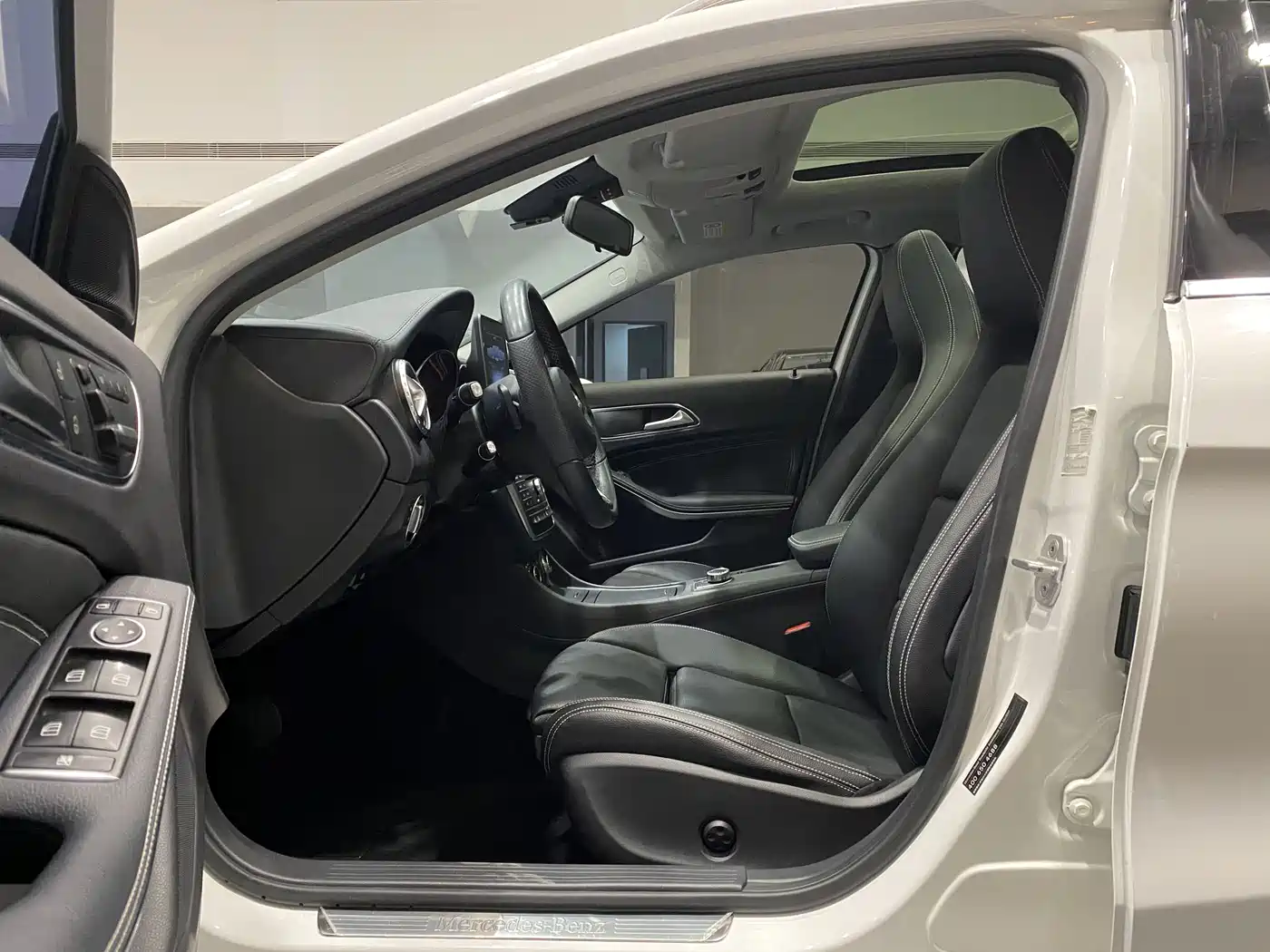 Mercedes-Benz GLA 2016 GLA 220 4MATIC Fashion фото 8