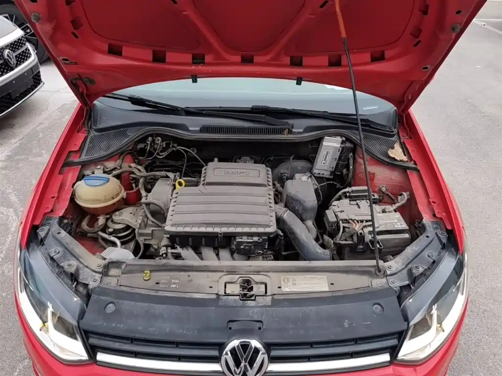 Volkswagen Polo 2014 1.6L Automatic Comfort Edition фото 20
