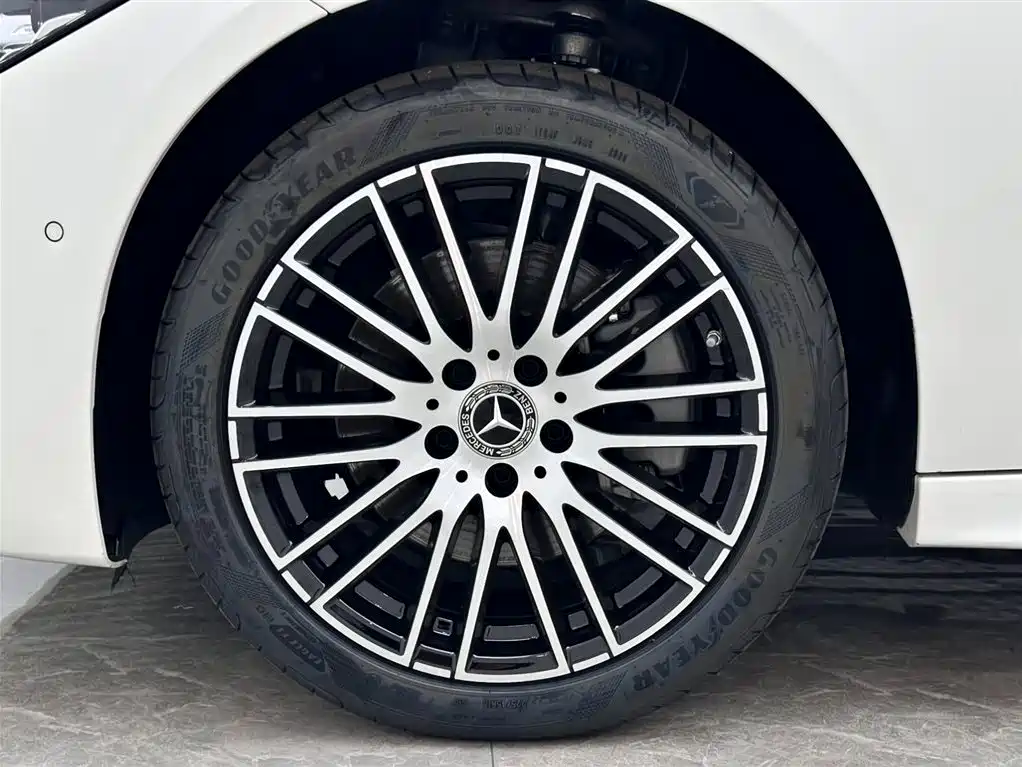 Mercedes-Benz C-Class 2024 Facelift C 260 L Sport фото 20