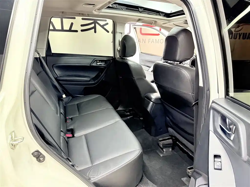 Subaru Forester 2014 2.5i Automatic Elite Edition фото 14