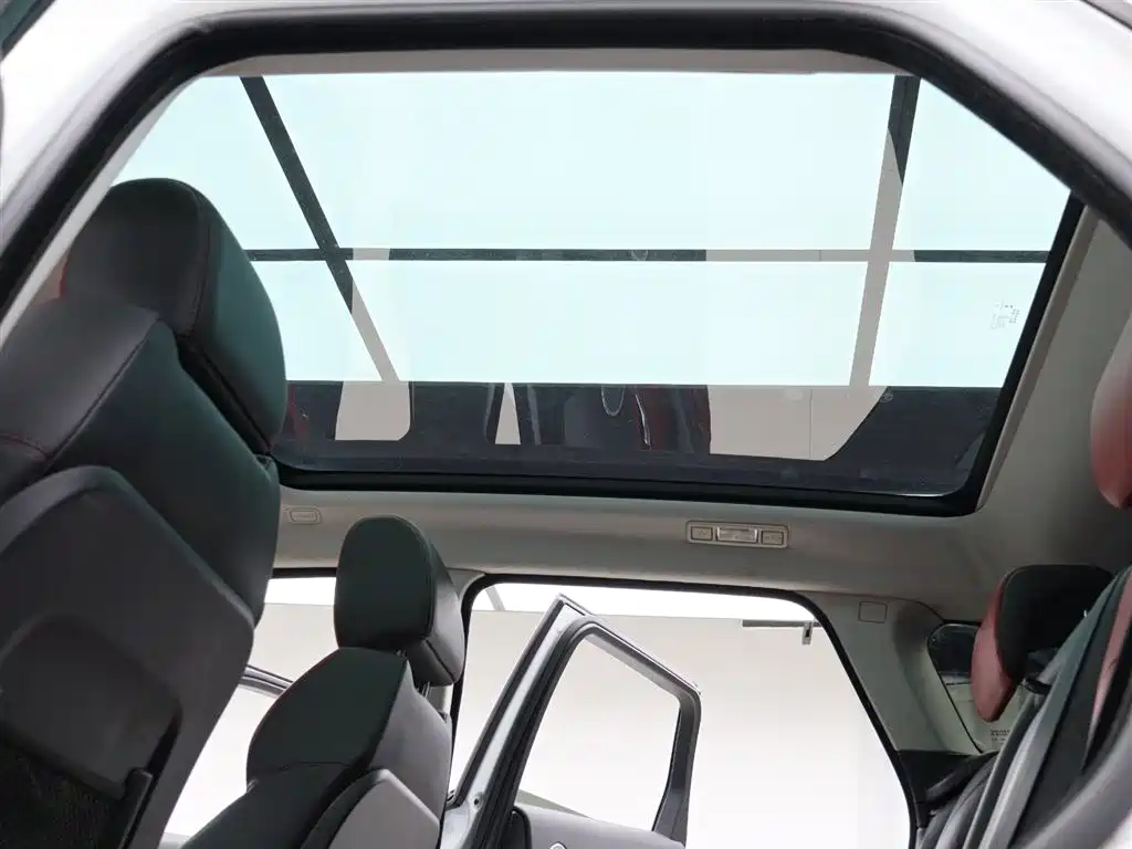 Land Rover Range Rover Evoque (Import) 2013 2.0T 5-door Dynamic Edition фото 8