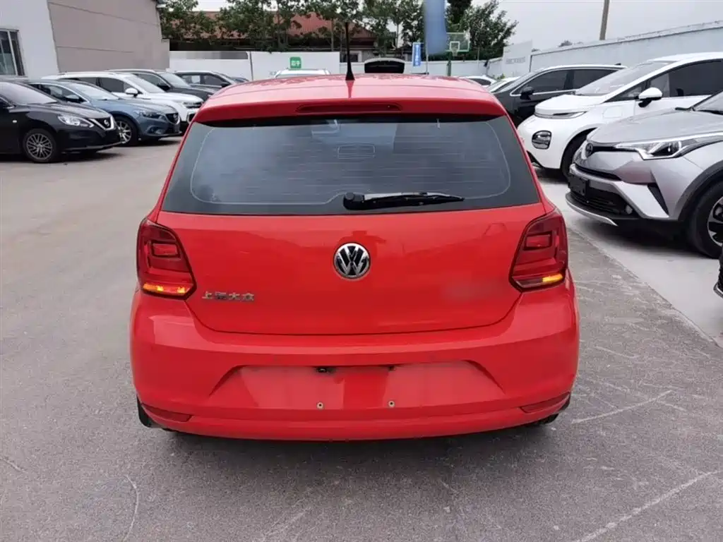 Volkswagen Polo 2014 1.6L Automatic Comfort Edition фото 6