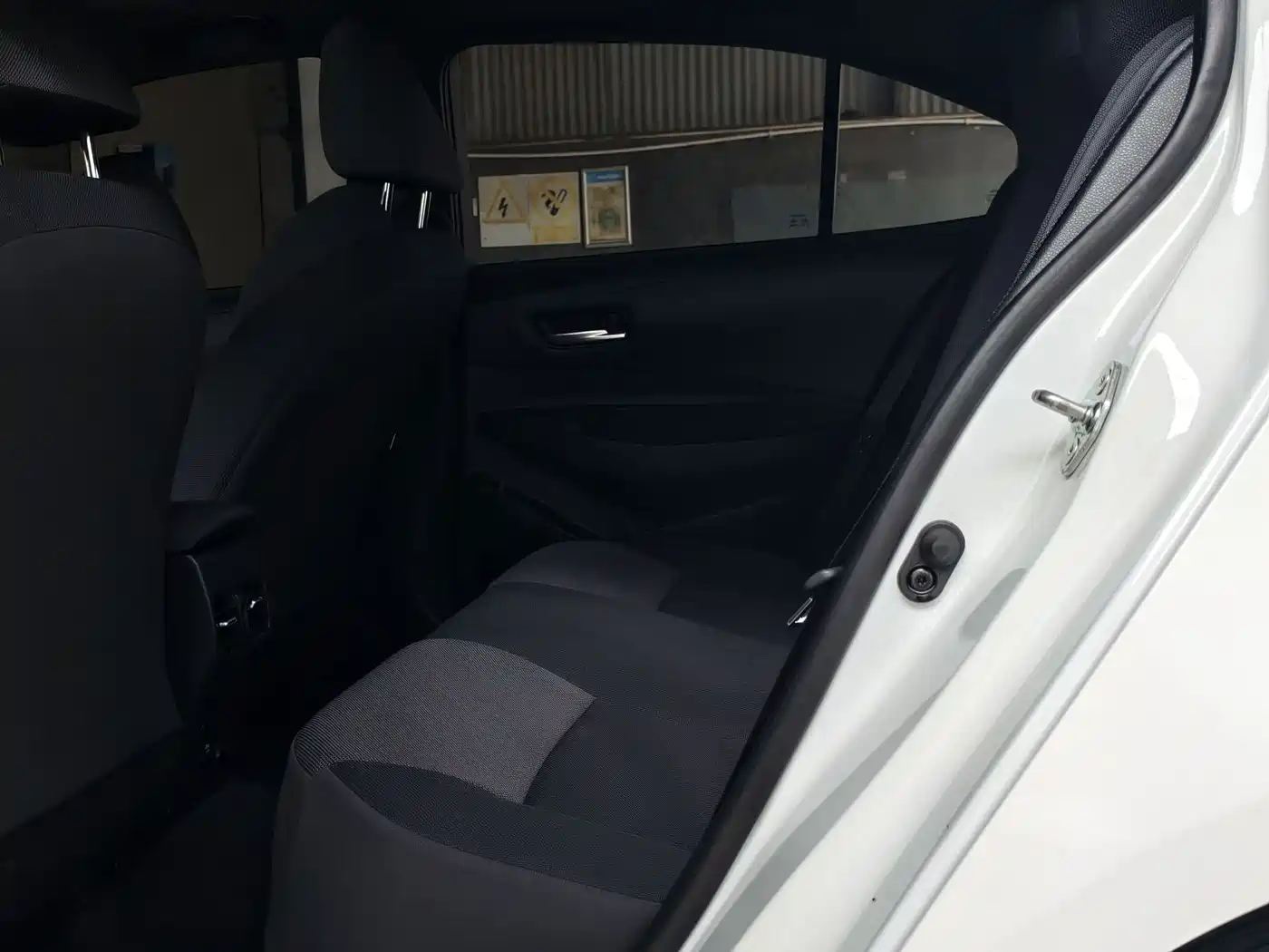 Toyota Levin 2023 185T CVT Luxury фото 8