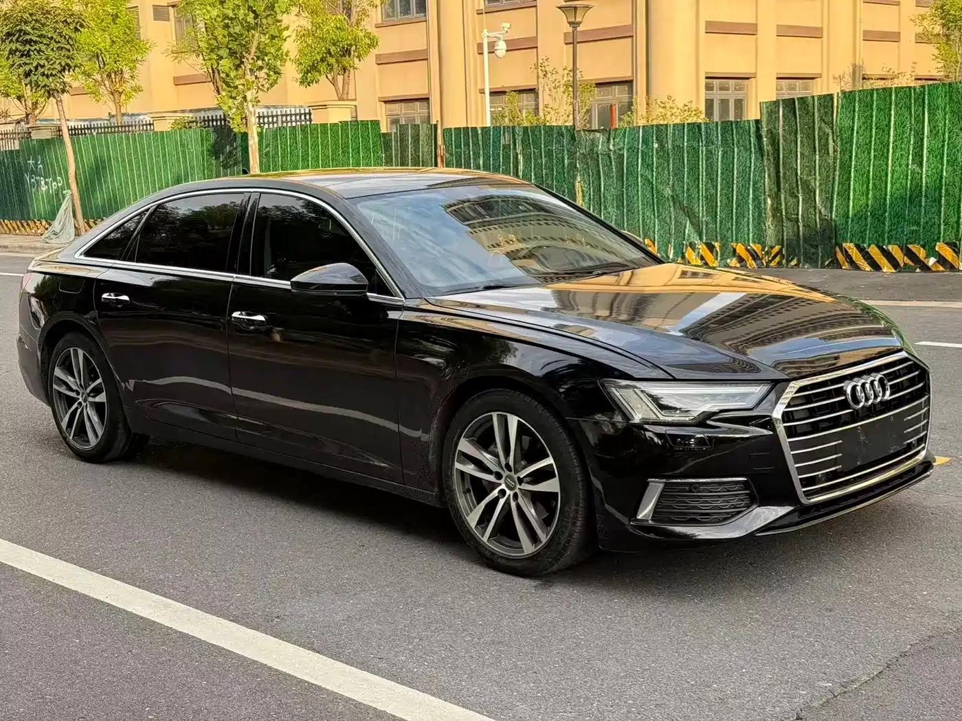 Фото 3 - Audi A6L